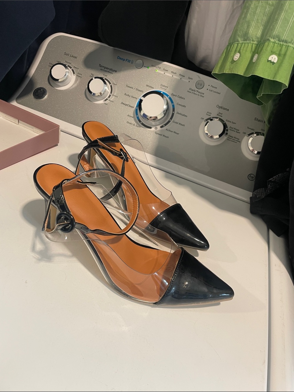 Source Unknown Black Patent Pointed-Toe Clear Slingback Heels